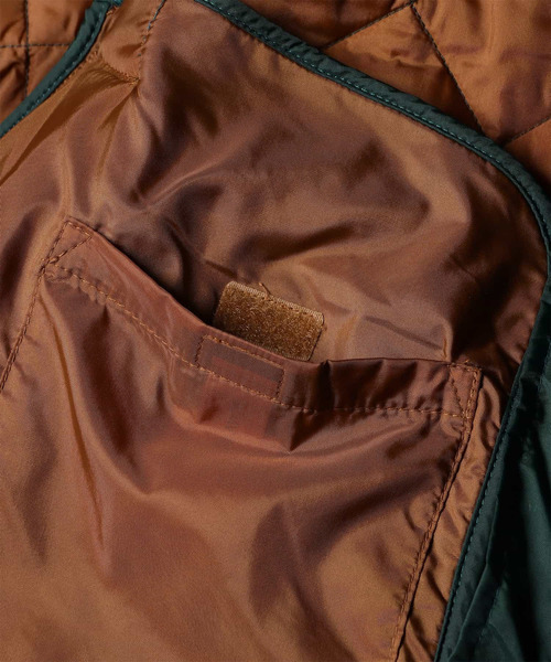 Barbour(バブアー)の「"Paul Smith loves Barbour" Transport キルティングジャケット / 263707 MQU1943(その他アウター・メンズ・ダークブラウン/ブラック/ダークグリーン・MEDIUM/SMALL/LARGE)」の10枚目の写真