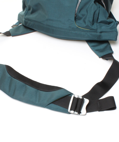 BEAMS BOY(ビームスボーイ)の「ARC'TERYX / "MISTRAL 8"(ショルダーバッグ・レディース・ライトブラウン/ブルー系その他・ONE SIZE)」の5枚目の写真