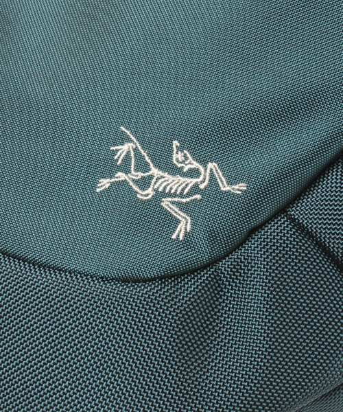 BEAMS BOY(ビームスボーイ)の「ARC'TERYX / "MISTRAL 8"(ショルダーバッグ・レディース・ライトブラウン/ブルー系その他・ONE SIZE)」の9枚目の写真