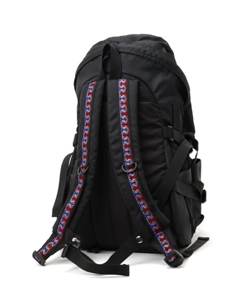 ALDIES（アールディーズ）の「Low Ruck ゴブラン織り 切り替え マルチカラー デイパック（バックパック/リュック・メンズ・ブラック×ブルー/オレンジ/グリーン/ブラック×ピンク・FREE）」の6枚目の写真