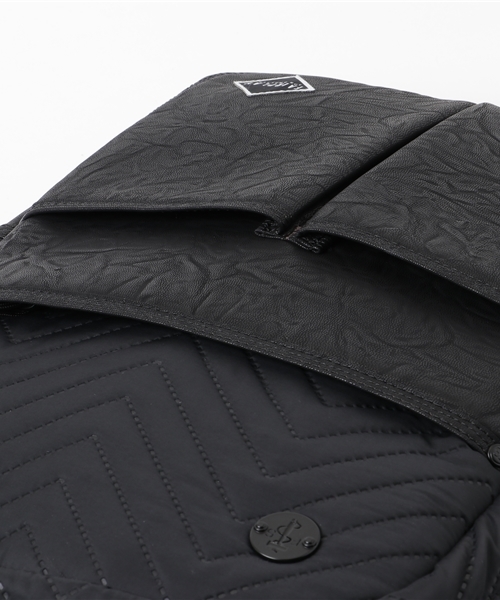Focused Space(フォーカスドスペース)の「THE FP VENEER BACKPACK バックパック デイパック(バックパック/リュック・メンズ・ブラック・ONE SIZE)」の4枚目の写真