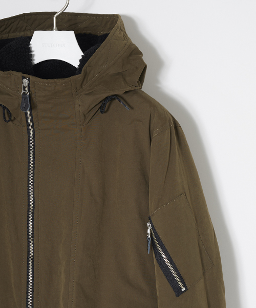 wjk black（ﾀﾞﾌﾞﾙｼﾞｪｲｹｲﾌﾞﾗｯｸ）の「【wjk black】≪STUDIOUS限定≫マイクロクロスN-2Bジャケット（ミリタリージャケット・メンズ・カーキ/ブラック・1/3/2）」の5枚目の写真