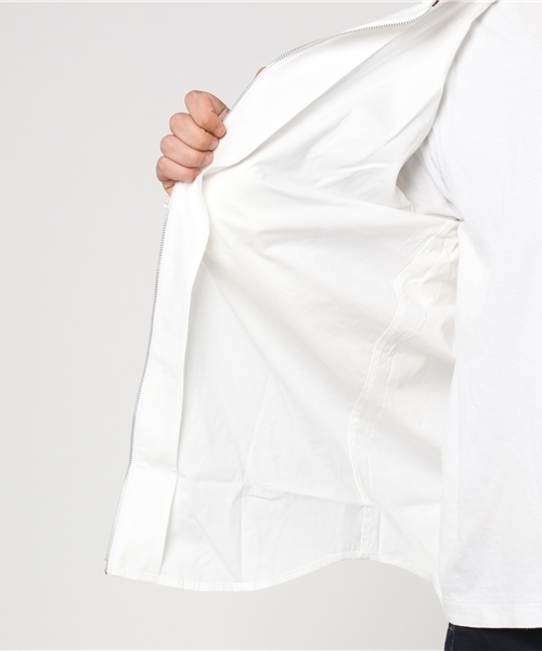 ARMANI EXCHANGE(アルマーニエクスチェンジ)の「【AXアルマーニ エクスチェンジ】ジップアップ スリムシャツ(シャツ/ブラウス・メンズ・ホワイト/ブラック・LARGE/MEDIUM/SMALL/X-SMALL/X-LARGE)」の22枚目の写真