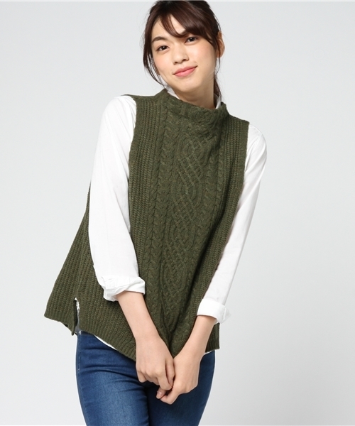 LBC（エルビーシー）の「7Gケーブル編みボトルネックベスト        （ベスト・レディース・グレー/ダークグリーン/ベージュ・MEDIUM/LARGE）」の12枚目の写真
