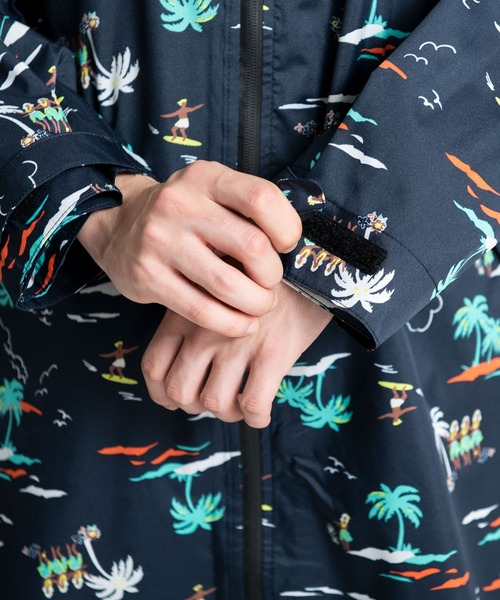 KiU(キウ)の「スリーブレインポンチョ【1】(レインコート/ポンチョ・レディース・ブラック系その他/パープル/レッド系その他/ホワイト系その他2/ブルー系その他/グレー/グリーン系その他2/イエロー・FREE)」の17枚目の写真