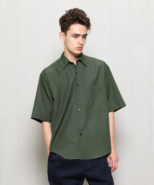AURALEE(オーラリー)の「<AURALEE>FINX TWILL BIG SHORT SLEEEVE SHIRT/シャツ. ◆(シャツ/ブラウス・メンズ・ダークグリーン/ベージュ/ホワイト・3/4)」の3枚目の写真