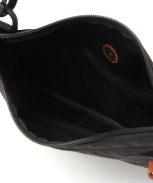 GREGORY（グレゴリー）の「【GREGORY（グレゴリー）】CLASSIC SACOCHE クラシックサコッシュ（ショルダーバッグ・メンズ・ブラック/パープル/ピンク・FREE）」の15枚目の写真