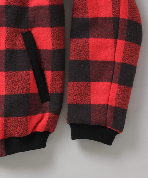 International Gallery BEAMS（インターナショナルギャラリービームス）の「◎VAPORIZE / ブロックチェック ノーカラージャケット（ブルゾン・メンズ・レッド/ブルー・SMALL/MEDIUM/LARGE）」の11枚目の写真