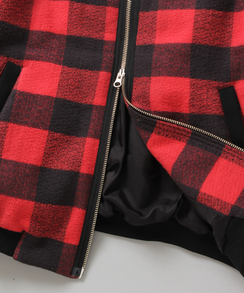 International Gallery BEAMS（インターナショナルギャラリービームス）の「◎VAPORIZE / ブロックチェック ノーカラージャケット（ブルゾン・メンズ・レッド/ブルー・SMALL/MEDIUM/LARGE）」の3枚目の写真