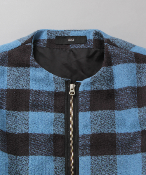 International Gallery BEAMS（インターナショナルギャラリービームス）の「◎VAPORIZE / ブロックチェック ノーカラージャケット（ブルゾン・メンズ・レッド/ブルー・SMALL/MEDIUM/LARGE）」の5枚目の写真