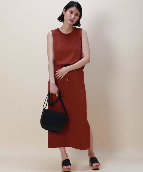 TRUDEA（トルディア）の「テレコ ブラウジング　ワンピース（ワンピース・レディース・ブラック/ネイビー/ブラウン/カーキ・MEDIUM/LARGE）」の2枚目の写真