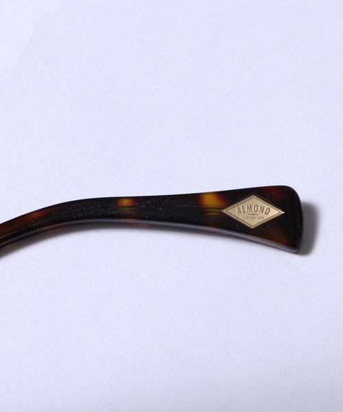 ROOPTOKYO（ループトウキョウ）の「ALMOND/アーモンド Almond×RAEN Sunglass（サングラス・メンズ・ブラウン・ONE SIZE）」の4枚目の写真