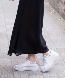 厚底バックパネルスニーカー