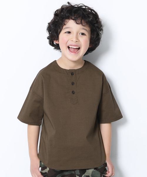 devirock（デビロック）の「ビッグプルオーバー5分袖シャツ（シャツ/ブラウス・キッズ・モカ/テラコッタ/ダークベージュ/ブラック・120cm/140cm/130cm/100cm/110cm/150cm/160cm）」の3枚目の写真