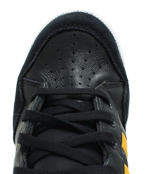 adidas Originals（アディダスオリジナルス）の「アディダス