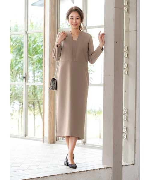 STYLE DELI(スタイルデリ)の「デザインネックIラインワンピース(ワンピース・レディース・ベージュ/ブルー・01/02)」の16枚目の写真