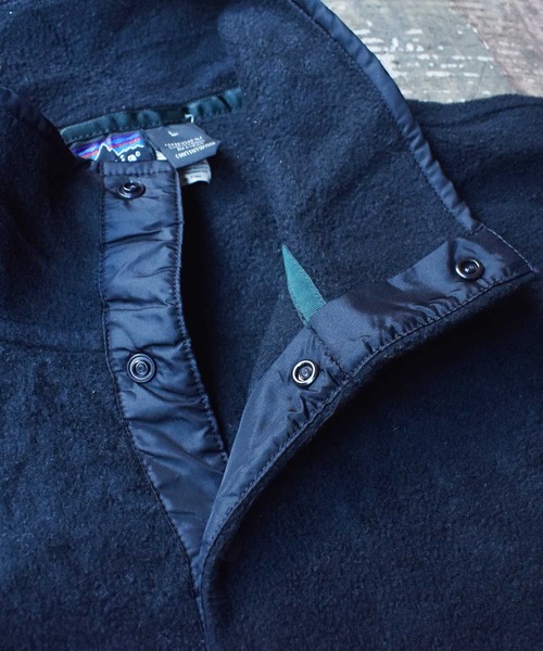 patagonia（パタゴニア）の「【ヴィンテージ古着】Patagonia/パタゴニア シンチラ フリーススナップT（ジャージ・メンズ・ブラック・LARGE）」の4枚目の写真