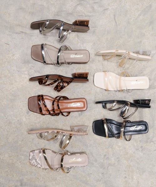 SESTO（セスト）の「クリアヒール×PVC素材のメニーストラップローヒールサンダル（サンダル・レディース・ブラウン/アイボリー/ブラック×ゴールド/グレイッシュベージュ/パイソン・LL/3L/S/M/L）」の14枚目の写真