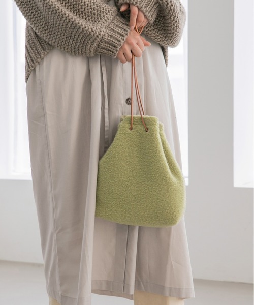 LOWRYS FARM(ローリーズファーム)の「ボアキンチャクBAG 891589(ハンドバッグ・レディース・アイボリー/ダークブラウン/グリーン/パープル・FREE)」の4枚目の写真