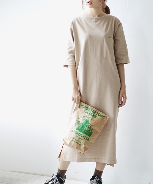 zootie(ズーティー)の「シミヘン加工 フレンチバスク ロングワンピース(ワンピース・レディース・ベージュ/ラベンダー/ホワイト×ブラック/ホワイト系その他/ブラウン系その他/キャメル/ブラック/ネイビー/チャコール/バーガンディー/レッド系その他/ライラック/ベージュ系その他/チョコ/ブラック系その他/ダークグリーン/杢グレー/レッド系その他2/ブラウン系その他2/イエロー系その他/グレー系その他・フリー)」の12枚目の写真