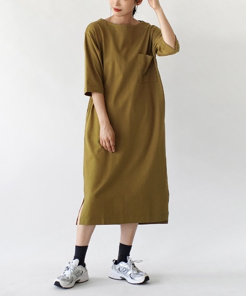 zootie(ズーティー)の「シミヘン加工 フレンチバスク ロングワンピース(ワンピース・レディース・ベージュ/ラベンダー/ホワイト×ブラック/ホワイト系その他/ブラウン系その他/キャメル/ブラック/ネイビー/チャコール/バーガンディー/レッド系その他/ライラック/ベージュ系その他/チョコ/ブラック系その他/ダークグリーン/杢グレー/レッド系その他2/ブラウン系その他2/イエロー系その他/グレー系その他・フリー)」の18枚目の写真