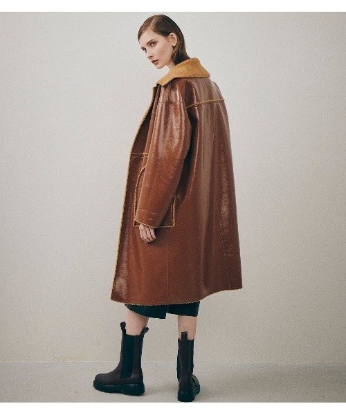 LE CIEL BLEU（ルシェルブルー）の「Faux Patent Shearling Coat