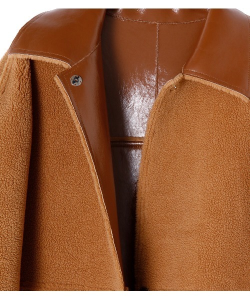 LE CIEL BLEU（ルシェルブルー）の「Faux Patent Shearling Coat