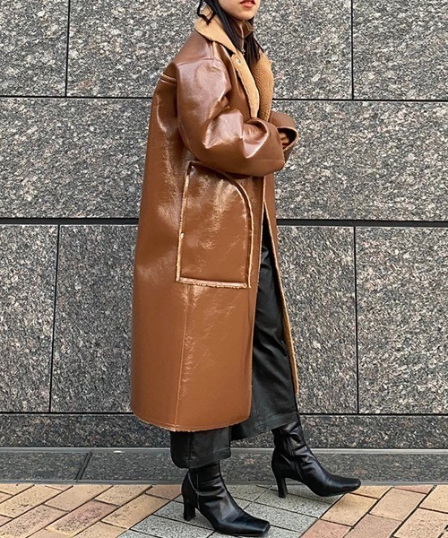 LE CIEL BLEU（ルシェルブルー）の「Faux Patent Shearling Coat
