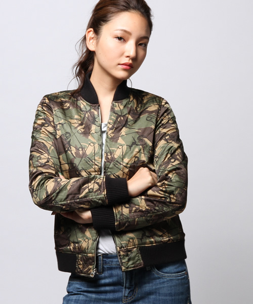 HYSTERIC GLAMOUR(ヒステリックグラマー)の「MICHIGAN刺繍 リバーシブルベドジャン(ブルゾン・レディース・ピンク/ネイビー/ブラック・FREE)」の15枚目の写真