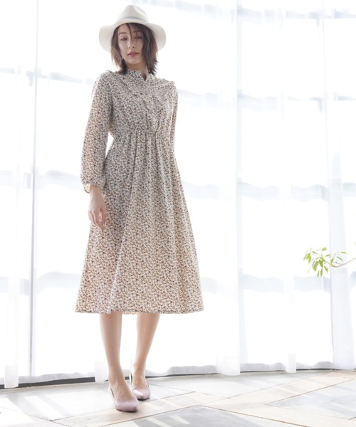 VIVIAN(ヴィヴィアン)の「ゴールドラインヒール・ポインテッドトゥVカットローヒールパンプス(パンプス・レディース・Beige/ベージュ系その他3/ライトパープル/グリーン×オレンジ/ブラック系その他3/スモークグレー・22/22.5/23/25/23.5/24.5/24)」の22枚目の写真