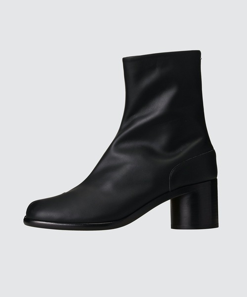 Maison Margiela(メゾンマルジェラ)の「"TABI" - shoes(ブーツ・メンズ・ブラック/ベージュ系その他・40/41/42/43)」の1枚目の写真