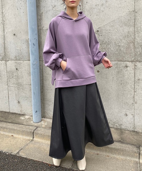 LOUISE ODIER（ルイーズオディール）の「ダンボールニットパーカー（パーカー・レディース・パープル/オフホワイト/グレイッシュベージュ・MEDIUM/LARGE）」の8枚目の写真