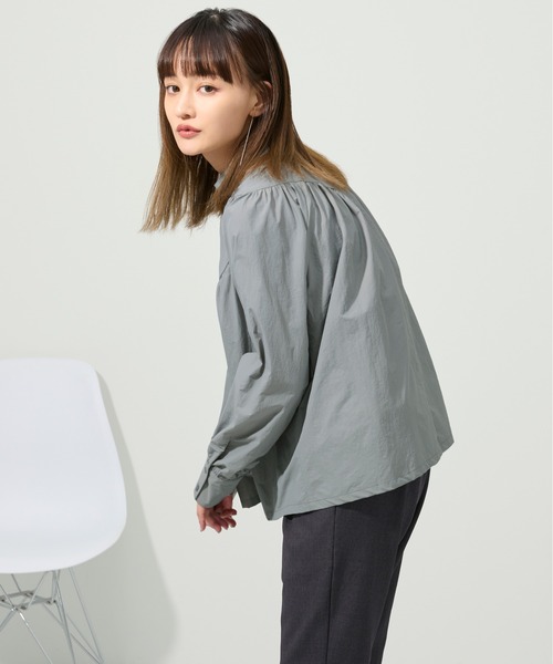 M nort（エムノート）の「【わたなべ麻衣プロデュース】ギャザーボリュームスリーブブラウス（シャツ/ブラウス・レディース・ダークブルー/スモークピンク・FREE）」の16枚目の写真