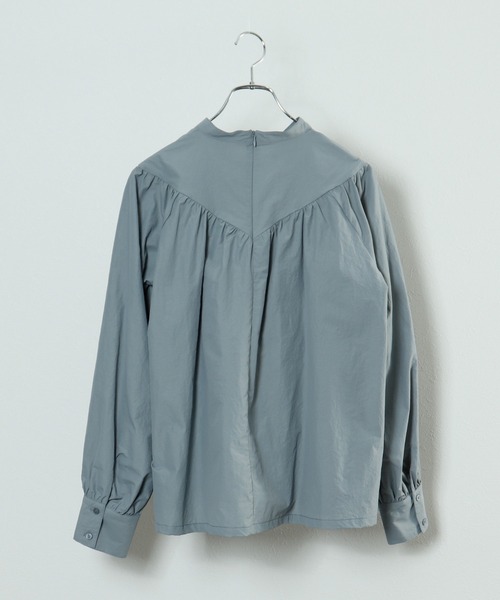 M nort（エムノート）の「【わたなべ麻衣プロデュース】ギャザーボリュームスリーブブラウス（シャツ/ブラウス・レディース・ダークブルー/スモークピンク・FREE）」の4枚目の写真