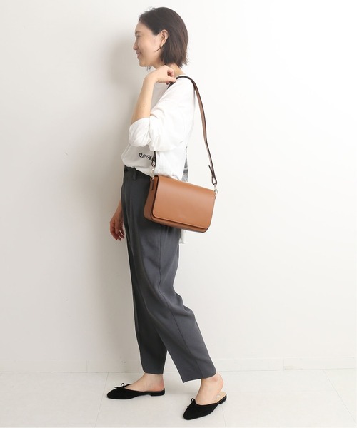 SLOBE IENA(スローブイエナ)の「PEマットストレッチペグトップパンツ【ウエストゴム/手洗い可能】◆(その他パンツ・レディース・チャコールグレー/サックスブルー/ベージュ・40/38/36/34)」の7枚目の写真