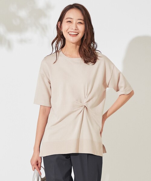ANY SIS(エニィスィス)の「【洗える】ツイストポイントチュニック ニット(ニット/セーター・レディース・黄土色系/ベージュ系/ライトグリーン系・0)」の1枚目の写真