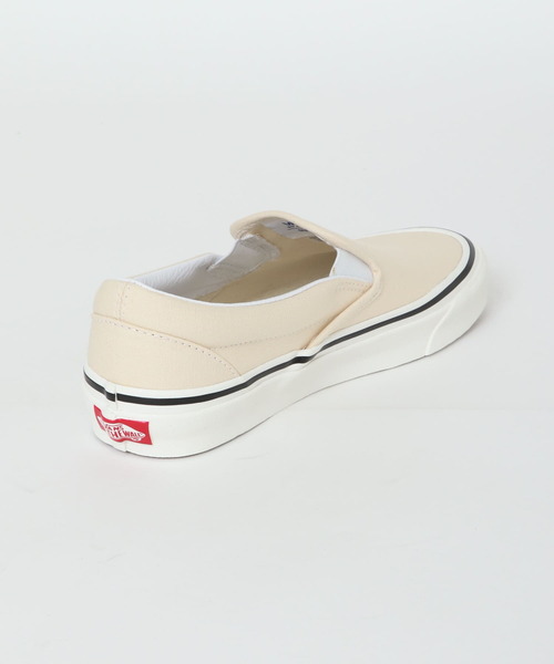 URBAN RESEARCH Sonny Label（アーバンリサーチサニーレーベル）の「VANS　CLASSIC SLIP-ON 98 DX（スリッポン・レディース・ホワイト・6/5.5/5）」の3枚目の写真