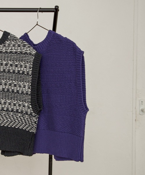 Kari & lili（カウリアンドリィリィ）の「ジャガードベスト（ベスト・レディース・ブラック/パープル/ベージュ・FREE）」の7枚目の写真