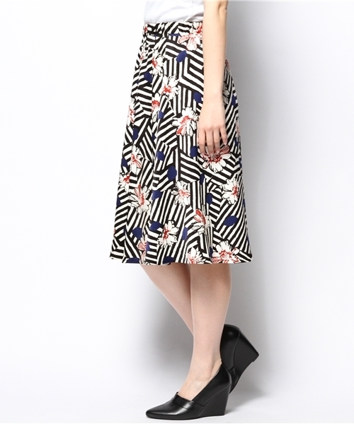 ROSE BUD（ローズバッド）の「LSK-14217 W/ELASTIC MID CALF SKIRT（スカート・レディース・ホワイト/ダークグリーン・ONE SIZE）」の8枚目の写真