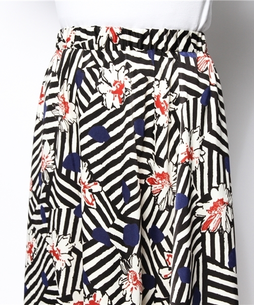 ROSE BUD（ローズバッド）の「LSK-14217 W/ELASTIC MID CALF SKIRT（スカート・レディース・ホワイト/ダークグリーン・ONE SIZE）」の6枚目の写真