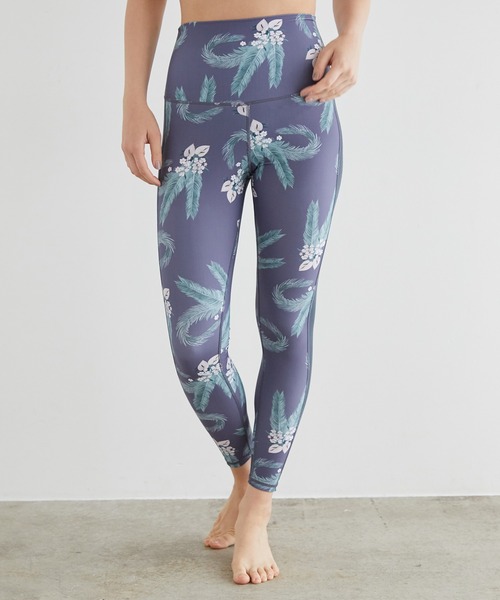 ALEXIA STAM(アリシアスタン)の「【ALEXIA STAM×NERGY】水陸両用 フラワープリントスポーツレギンス(レギンス/スパッツ・レディース・グレー/ベージュ・M/S/L)」の3枚目の写真