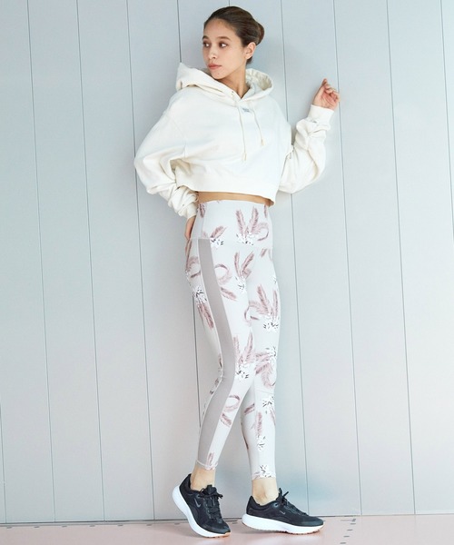 ALEXIA STAM(アリシアスタン)の「【ALEXIA STAM×NERGY】水陸両用 フラワープリントスポーツレギンス(レギンス/スパッツ・レディース・グレー/ベージュ・M/S/L)」の14枚目の写真