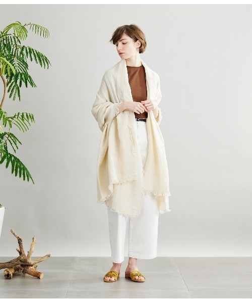 SIPULI（シプリ）の「ASAUCE MELER｜ライトベルギーリネンフリンジストール（ストール/ショール・レディース・グレー系その他/アイボリー・フリー）」の9枚目の写真