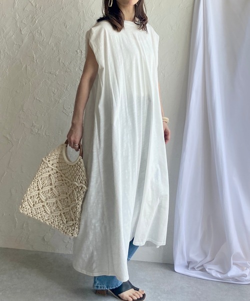 She's Closet(シーズクローゼット)の「クルーネック フレンチスリーブ ロング Tシャツワンピース(ワンピース・レディース・ホワイト/チャコールグレー/ブラック/モカ・FREE)」の1枚目の写真