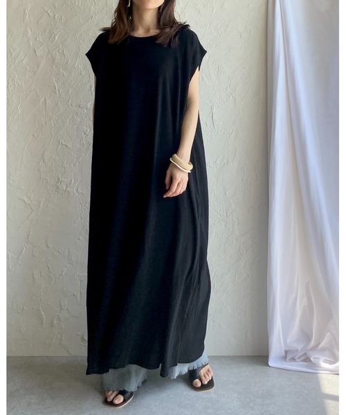 She's Closet(シーズクローゼット)の「クルーネック フレンチスリーブ ロング Tシャツワンピース(ワンピース・レディース・ホワイト/チャコールグレー/ブラック/モカ・FREE)」の9枚目の写真