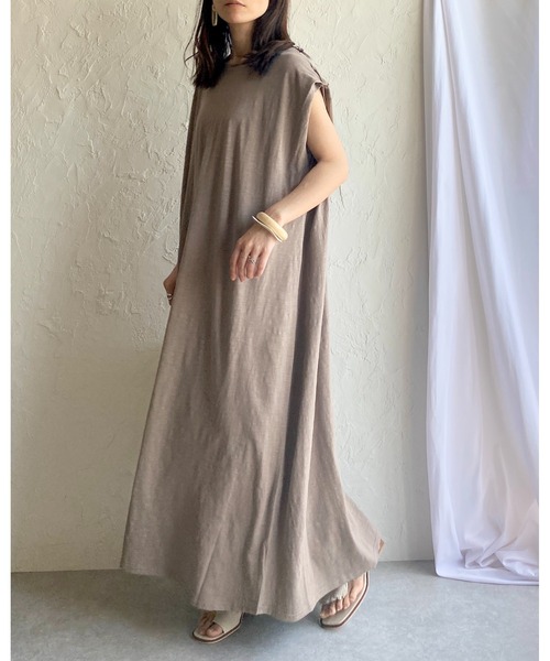 She's Closet(シーズクローゼット)の「クルーネック フレンチスリーブ ロング Tシャツワンピース(ワンピース・レディース・ホワイト/チャコールグレー/ブラック/モカ・FREE)」の21枚目の写真