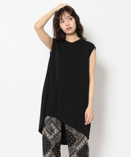 DROIT BELLO(ドロイトベロ)の「DROIT BELLO(ドロイトベロ)後ろ切り替えコクーンチュニック(Tシャツ/カットソー・レディース・ブラック/オフホワイト・FREE)」の2枚目の写真