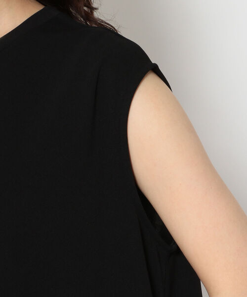 DROIT BELLO(ドロイトベロ)の「DROIT BELLO(ドロイトベロ)後ろ切り替えコクーンチュニック(Tシャツ/カットソー・レディース・ブラック/オフホワイト・FREE)」の6枚目の写真