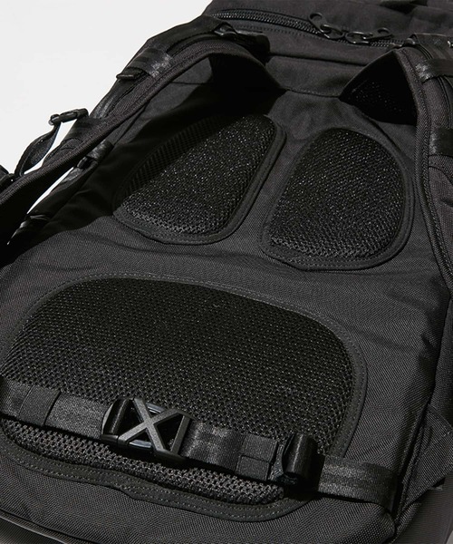F/CE. (エフシーイー)の「F/CE. AU TYPE B BIG TRAVEL / エフシーイー オーセンティック タイプビー ビッグ トラベルバックパック(ベルト・メンズ・ブラック・FREE)」の7枚目の写真