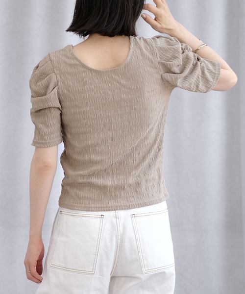 ＡＮＤＪ（アンドジェイ）の「パワーショルダーワッシャー加工ラウンドネックトップス（Tシャツ/カットソー・レディース・オフホワイト/ブラック/ピンク/グレイッシュベージュ・M）」の12枚目の写真